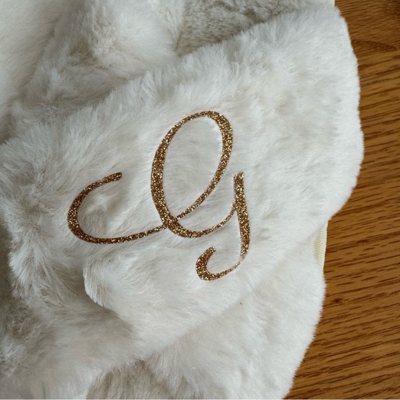 BRIDAL SOFT FLUFFY COSY SLIPPERS WHITE AND GOLD MRS G, NEW, never worn - Picture 3 of 5